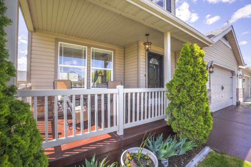 Porch and entrance area